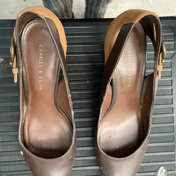 8 size office heels in multiple colors - Picture 3 of 5